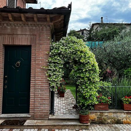 Nonna Lella - Appartamento Con Parcheggio Privato Montepulciano Stazione Exterior foto